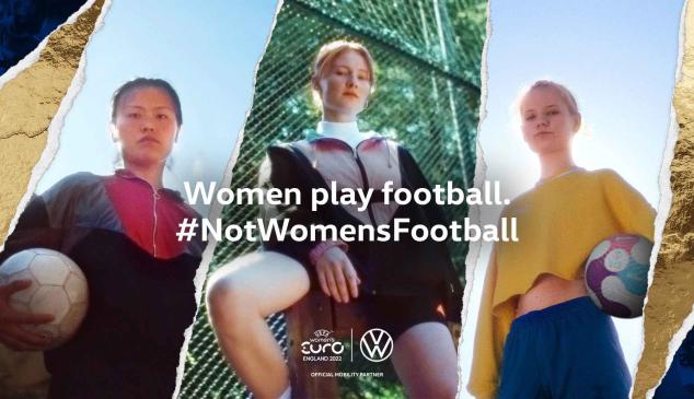 Jugadoras de fútbol en la campaña #NotWomensFootball