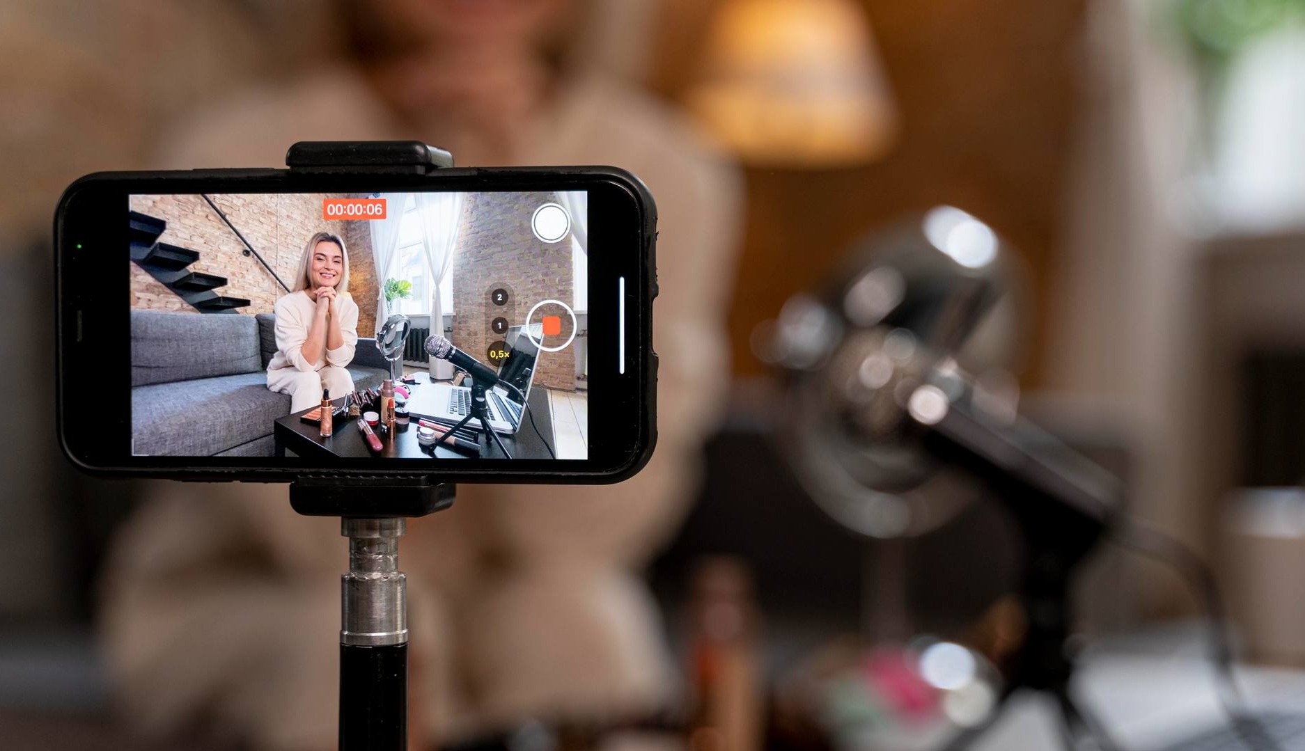 Según Warc y TikTok, el contenido de entretenimiento es la estrategia más adecuada para maximizar el impacto en todo el customer journey
