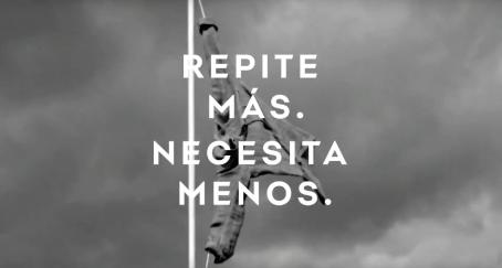 Campaña "Repite más. Necesita menos" de Adolfo Domínguez