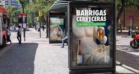 Mupi con publicidad de Cervezas Ambar