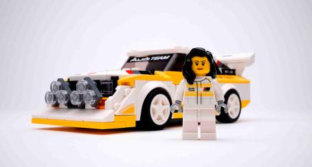 figura dia de la mujer audi lego