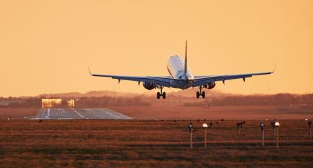 avión aterrizando brand finance