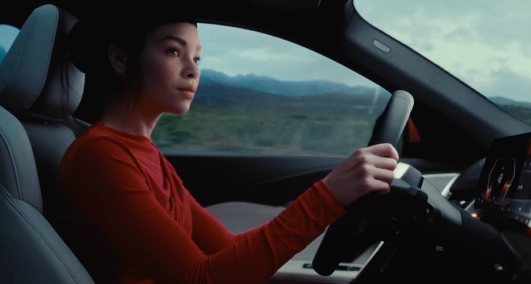 La influencer digital Lil Miquela en el anuncio de BMW