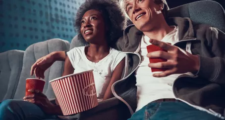Bumble y Cinesa se unen para recuperar las citas románticas en las salas de cine