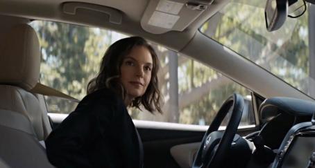 Este loco spot de Nissan rompe con los clichés de la publicidad de coches anuncio-nissan-ejecutiva