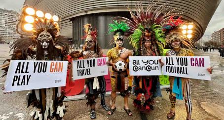 Guerreros mayas ante el Santiago Bernabéu
