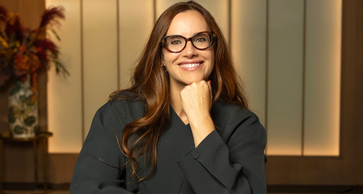 Plano medio de Cristina Pitarch sonriendo