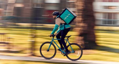 Deliveroo lanza una plataforma publicitaria para todos sus canales de comunicación deliveroo_plataforma_publicidad