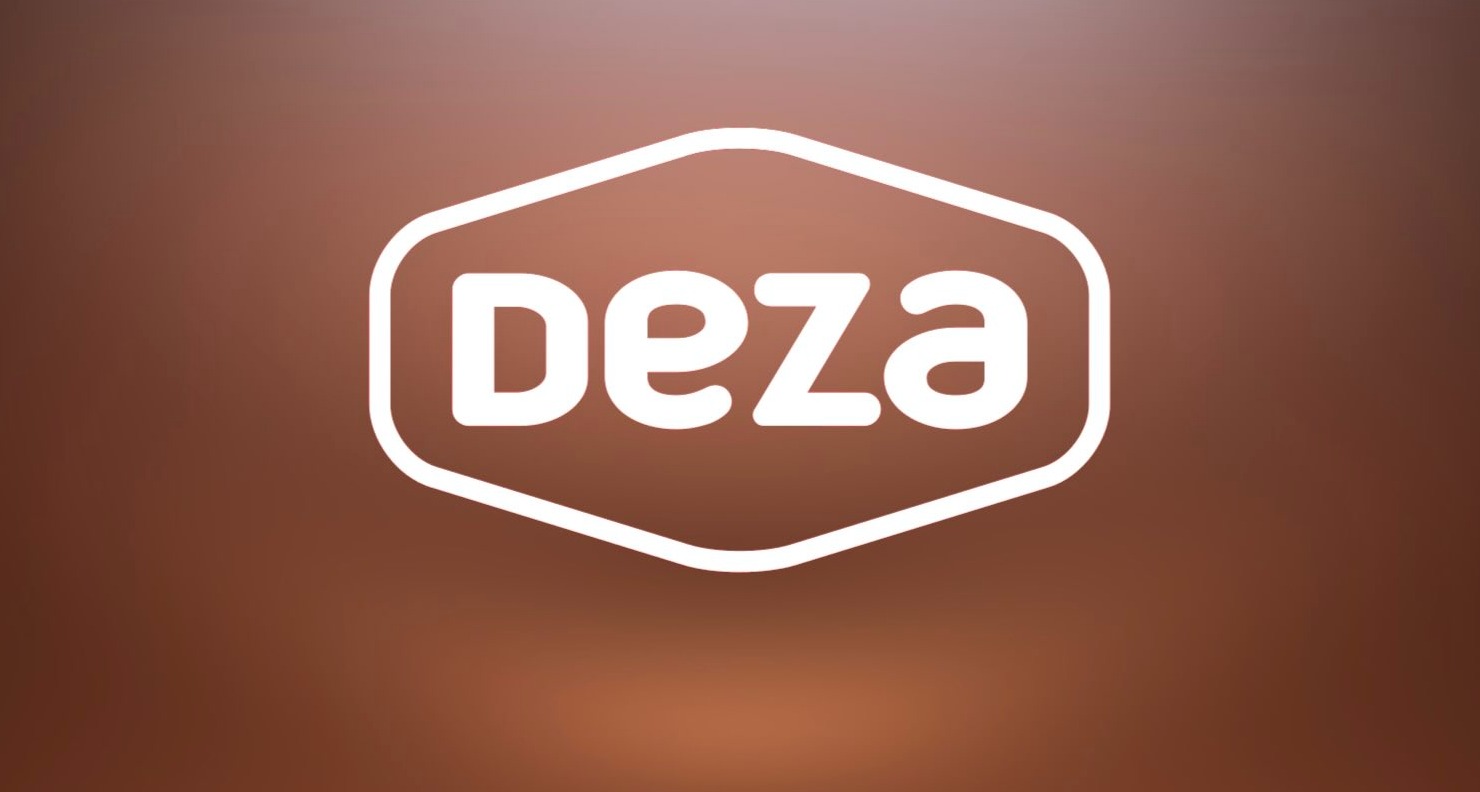 Logotipo Deza sobre fondo marrón