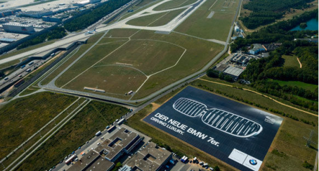  el-cartel-mas-grande-del-mundo-bmw-publicidad-aerea