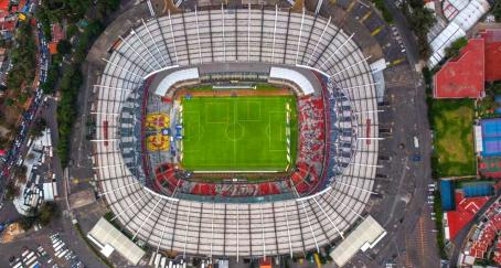 Plano cenital de un estadio de futbol