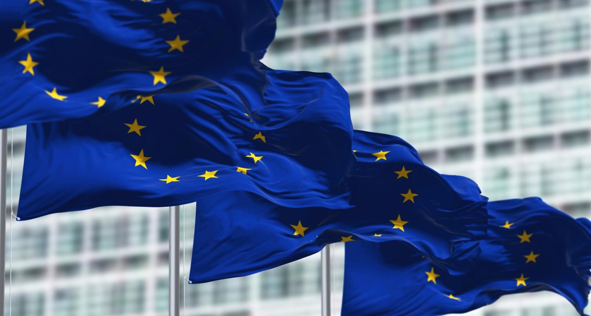 Banderas de Europa ondeando