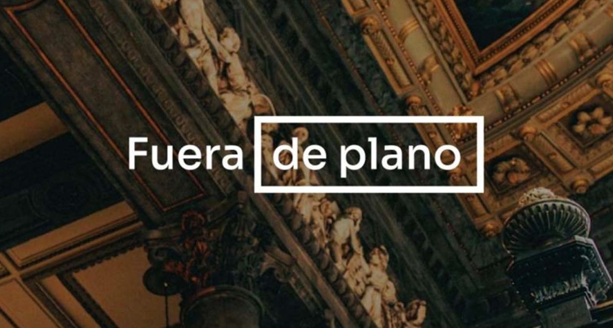 La imagen del podcast con el texto sobreimpreso de "Fuera de plano"