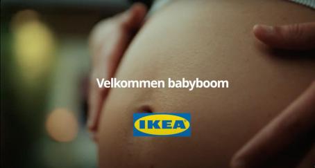 Tripa de mujer embarazada con el logotipo de Ikea