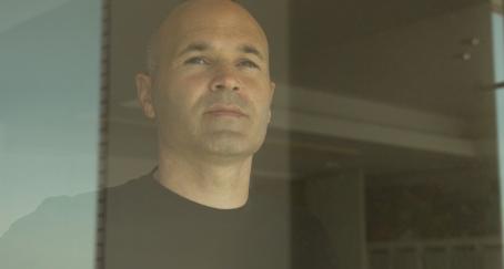 Andrés Iniesta colabora con ifeel para dar visbilidad a los problemas de salud mental en la empresa iniesta_ifeel
