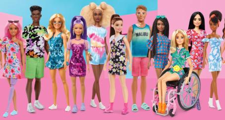 Nuevos muñecos Barbie con vitíligo e implante coclear