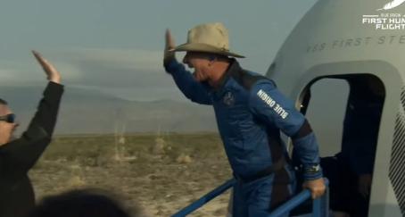 Jeff Bezos y Blue Origin completan su primer viaje tripulado al espacio: "Best day ever!"