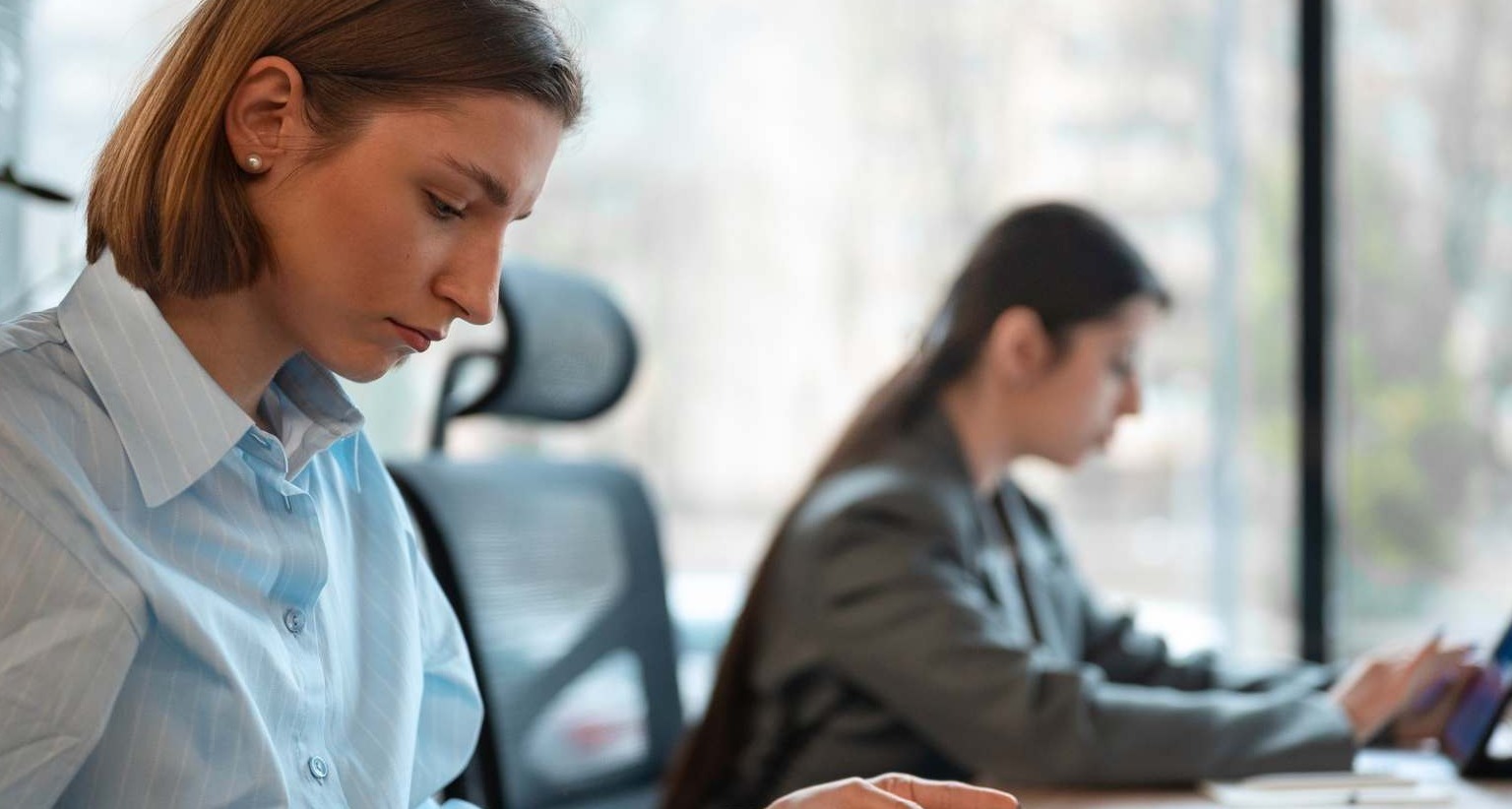 Mujeres trabajando en una oficina