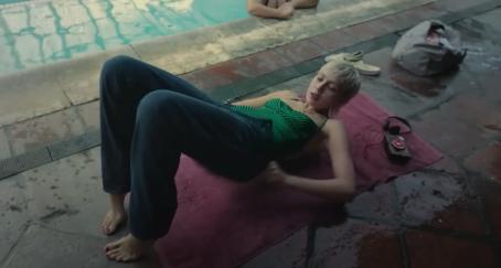 Levi’s dice en su nueva campaña que las generaciones pasan pero los pantalones permanecen levi's_akqa_buy_better