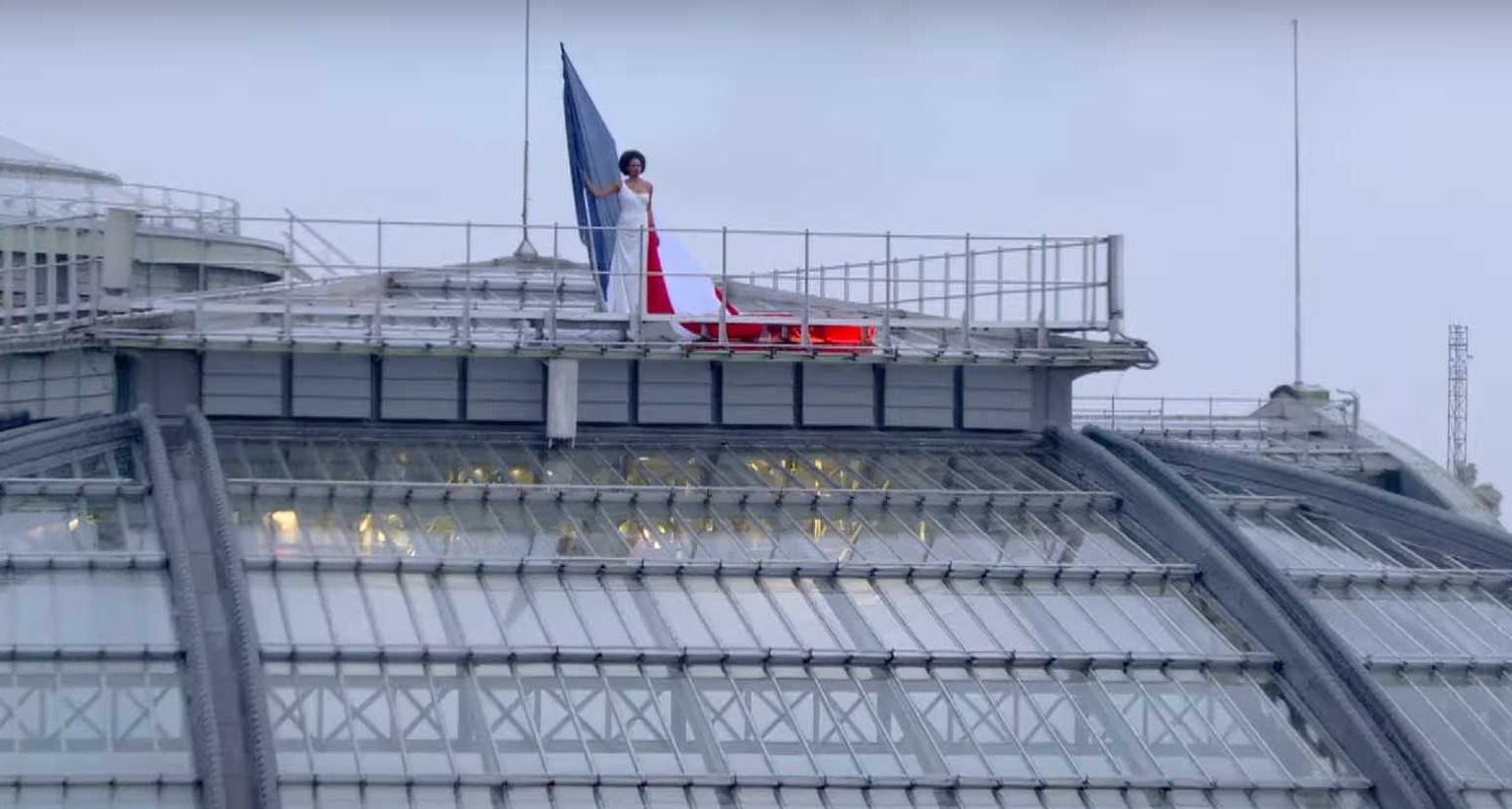 Así estuvieron presentes las marcas de LVMH en la ceremonia de apertura de los Juegos Olímpicos Momento de la ceremonia de apertura de los Juegos Olímpicos de París 2024