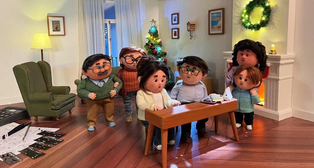 Los muñecos del anuncio en el set de rodaje