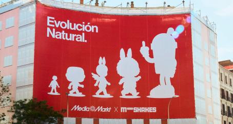 Lona de MediaMarkt y Milfshakes