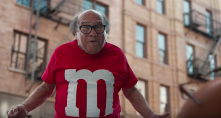 Danny DeVito protagoniza el spot de M&Ms para la Super Bowl m&ms-spot