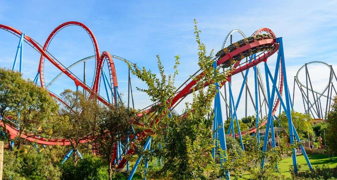 “Probador de montañas rusas de PortAventura”. Así es la estrategia de anunciar trabajos cool que está siguiendo InfoJobs montana-rusa
