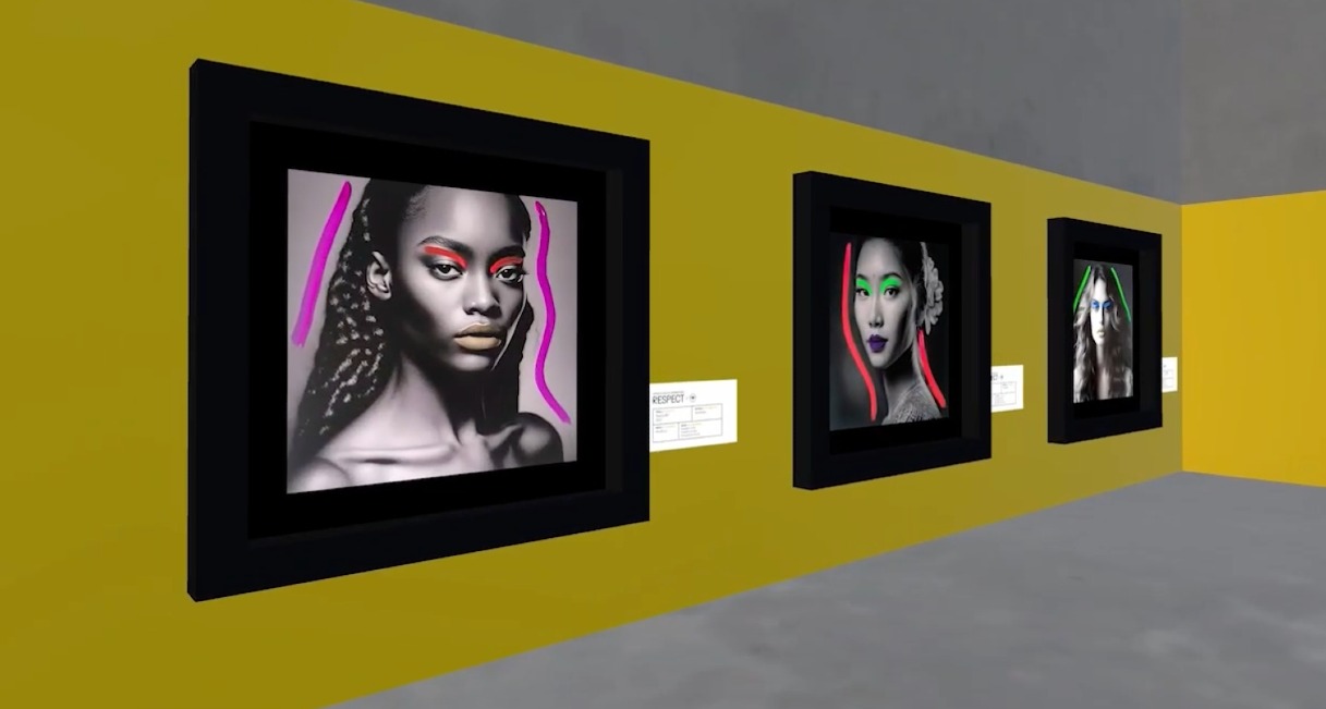 Algunos cuadros de mujeres de otras razas en el museo digital, sobre una pared amarilla