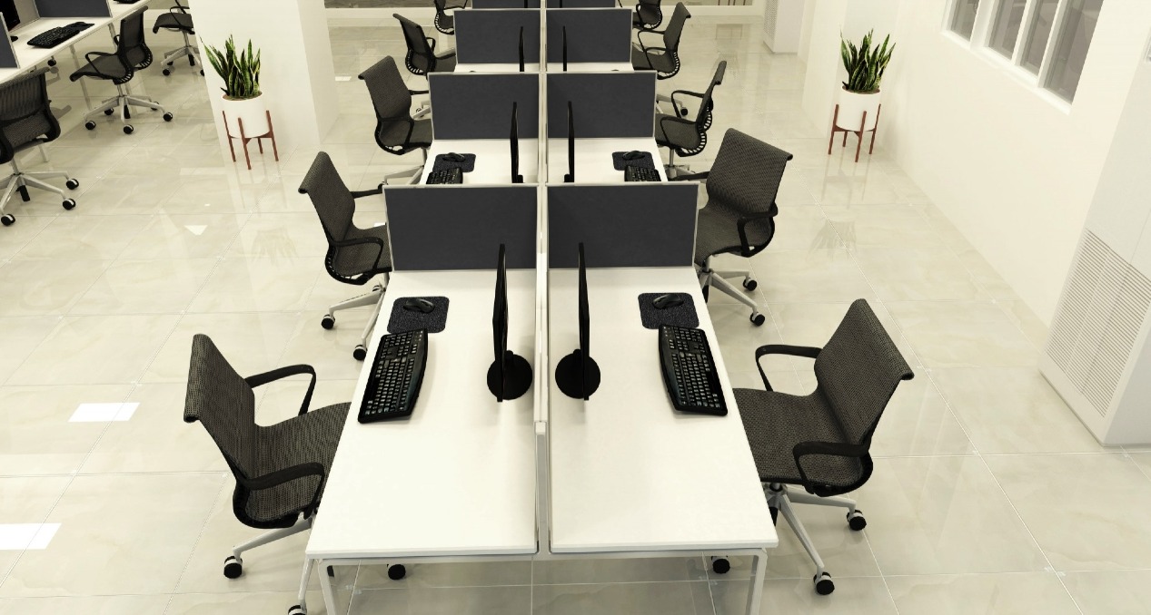 Puestos de trabajo vacíos en una oficina