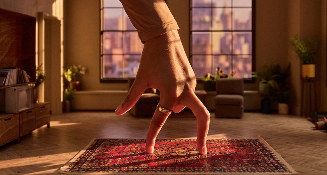 Una mano bailando en un salón sobre la alfombra