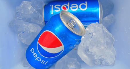 pepsi lata hielo