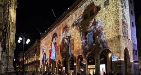 Espectáculo de luces en la campaña de la película "Michael"