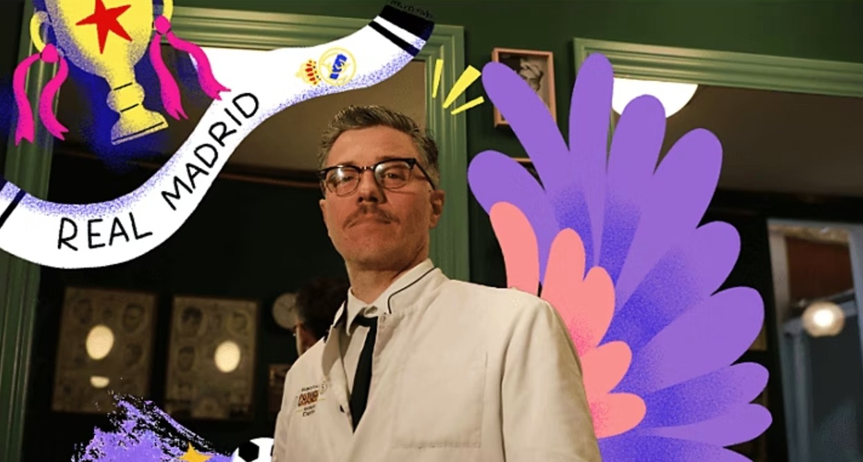 La foto de un aficionado al Real Madrid con una plantilla de iconos de colores y la bufanda del club