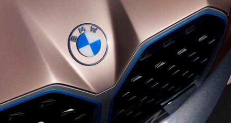 logotipo bmw prototipo i4