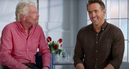 Ryan Reynolds y Richard Branson