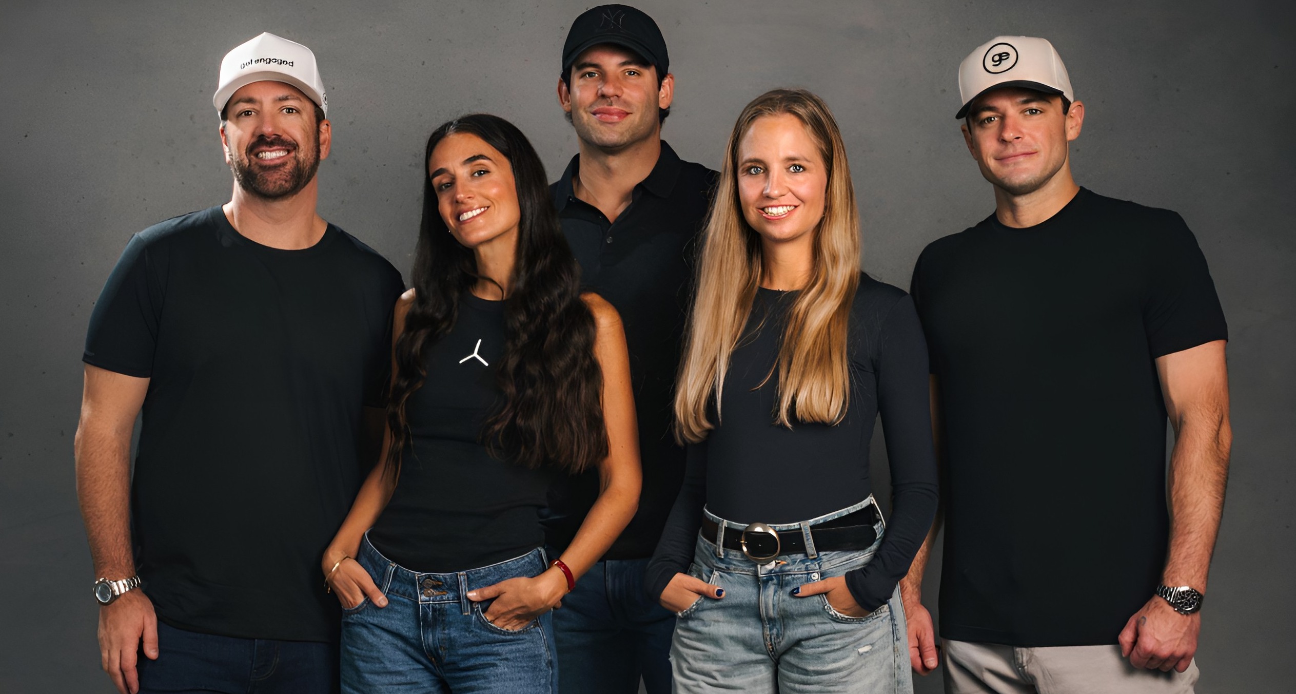 Las fundadoras de Samy con los fundadores de Get Engaged