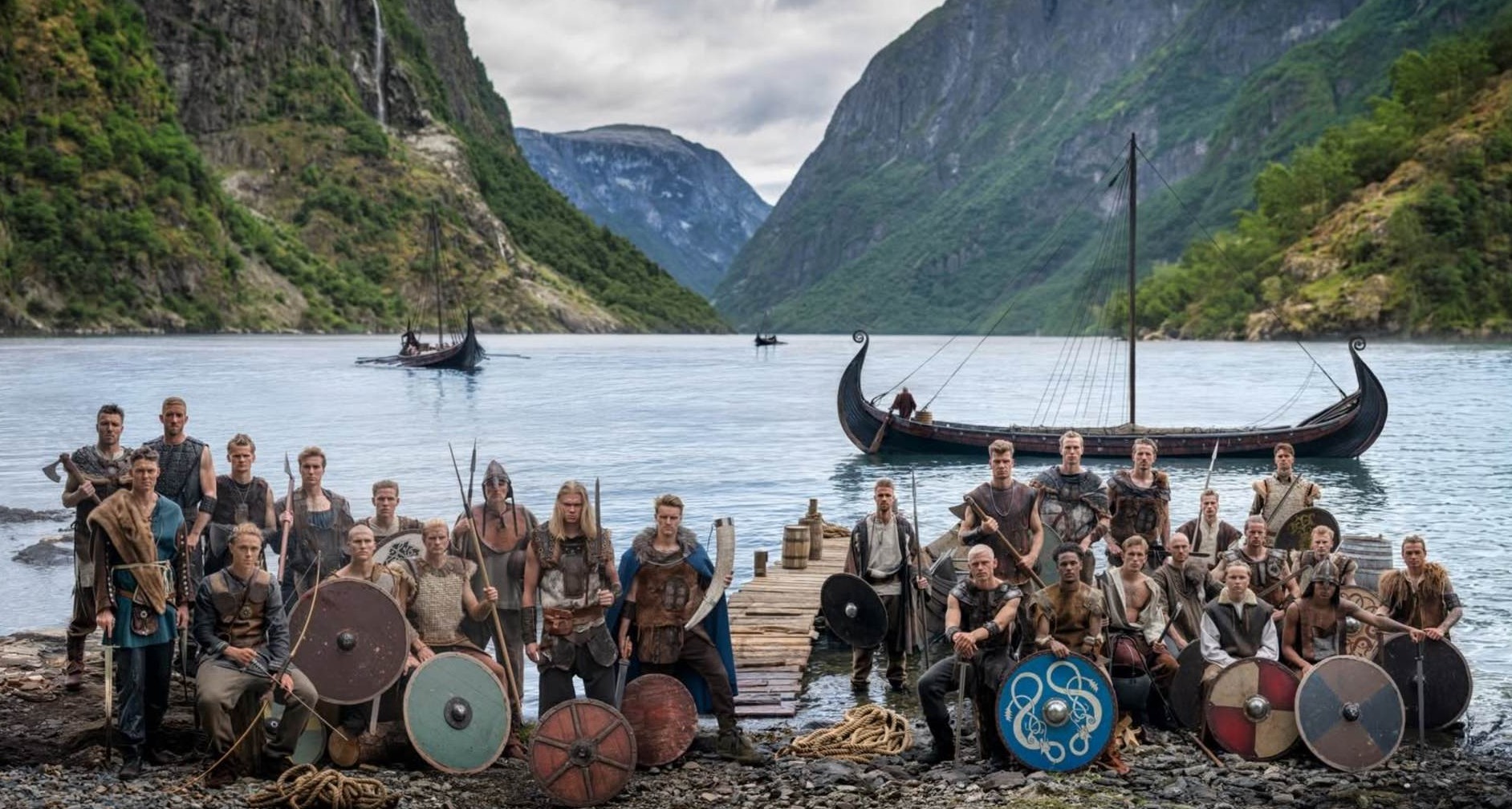 La Selección de Fútbol de Noruega vestidos como vikingos