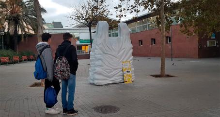 estatuas plastico barcelona