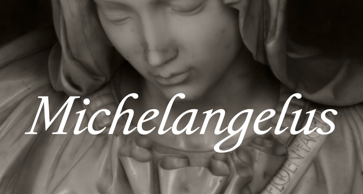 La palabra Michelangelus escrita en cursiva sobre una escultura de una virgen