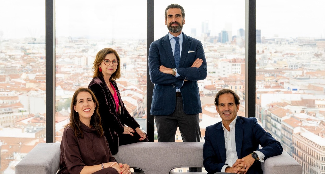 Miriam Sarralde, Isabel Lozano, Iñaki Ortega y Alberto Corcóstegui
