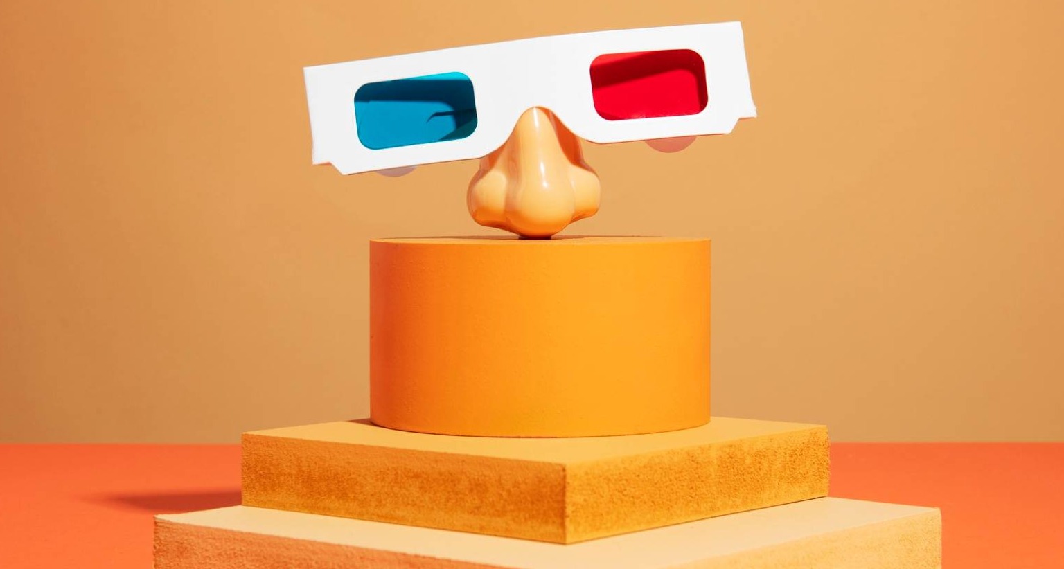 Gafas de 3D sobre una peana