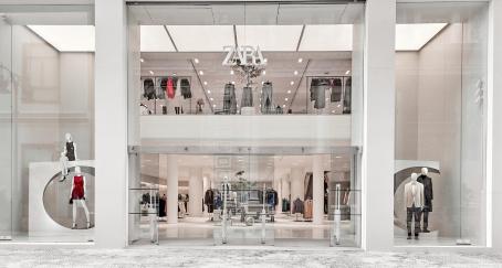 Escaparate de una tienda Zara