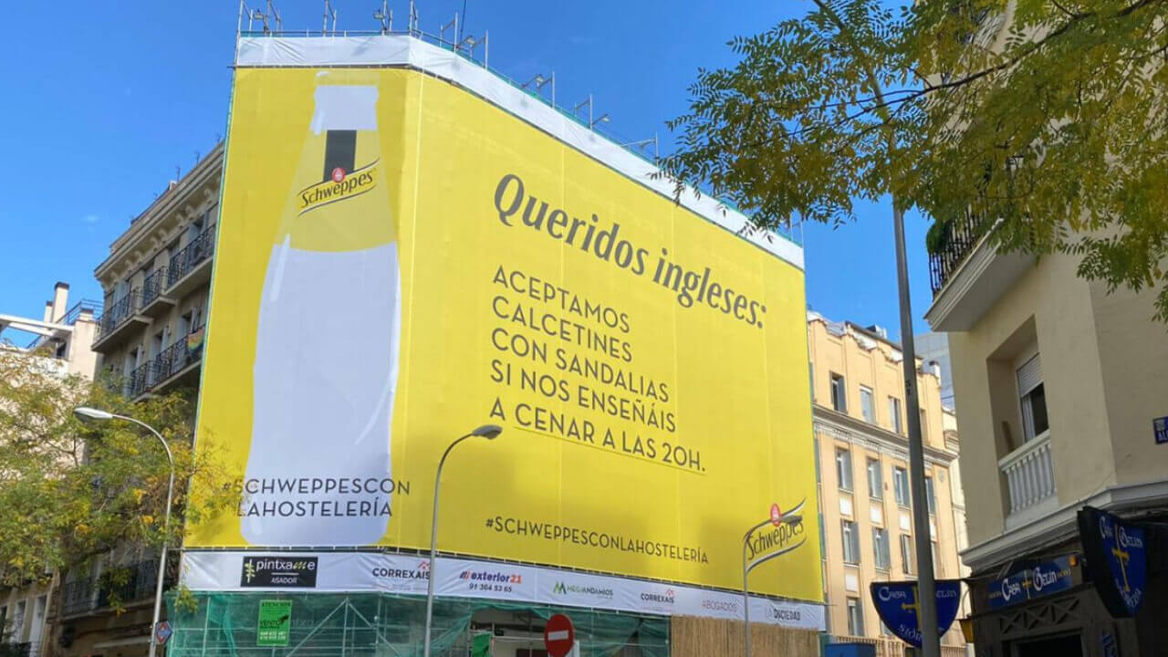 Campaña de Publicidad Exterior de Schweppes