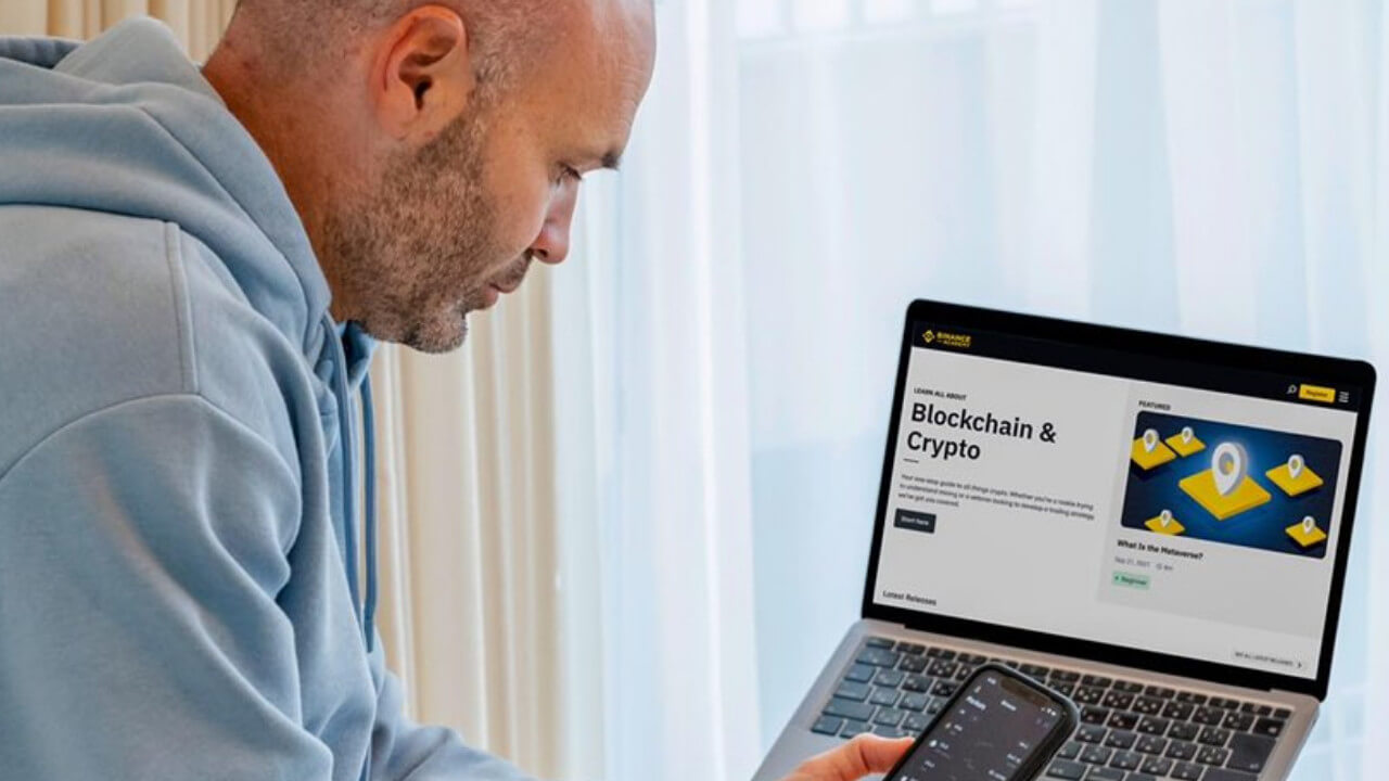 Andrés Iniesta es amonestado por la CNMV tras la promoción de un portal de  criptomonedas