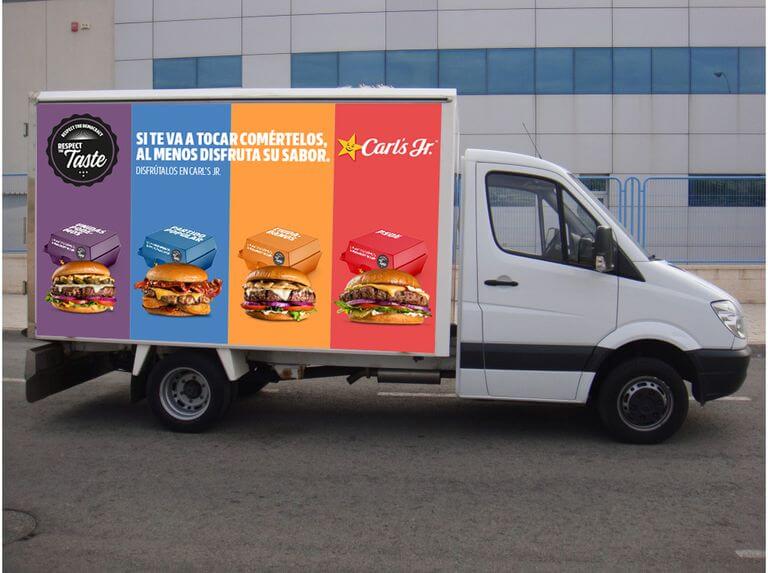 furgoneta-de-reparto-carl-s-jr-hamburguesas-politicas