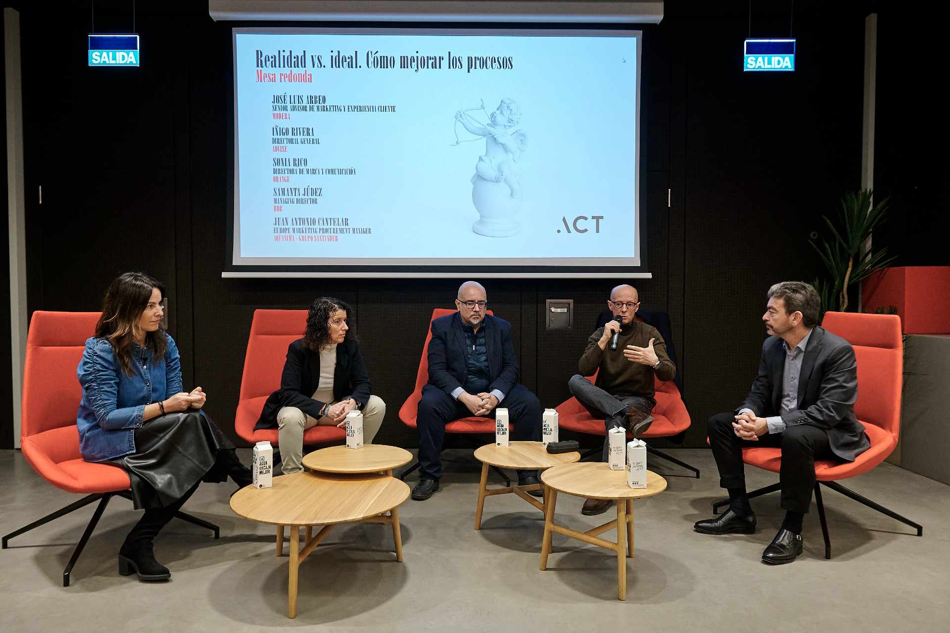 Un momento de la mesa redonda.