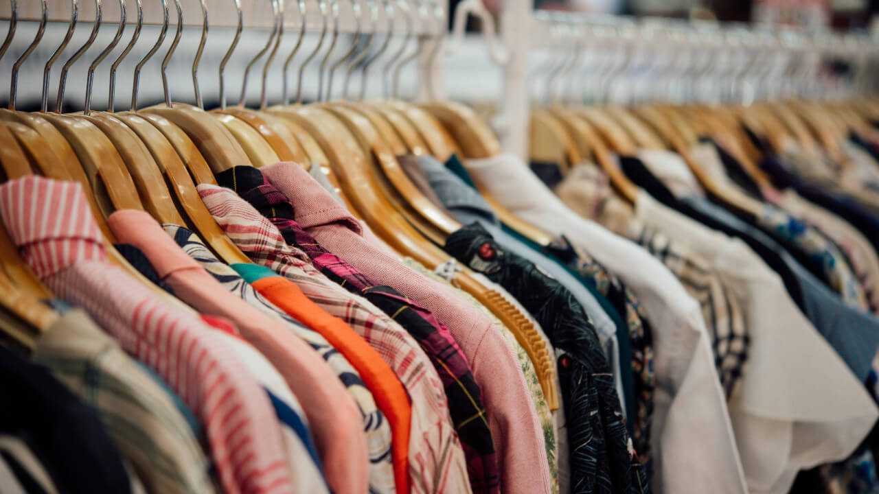 Joseph Banks bomba Testificar Carrefour y Alcampo apuestan por la venta de ropa de segunda mano