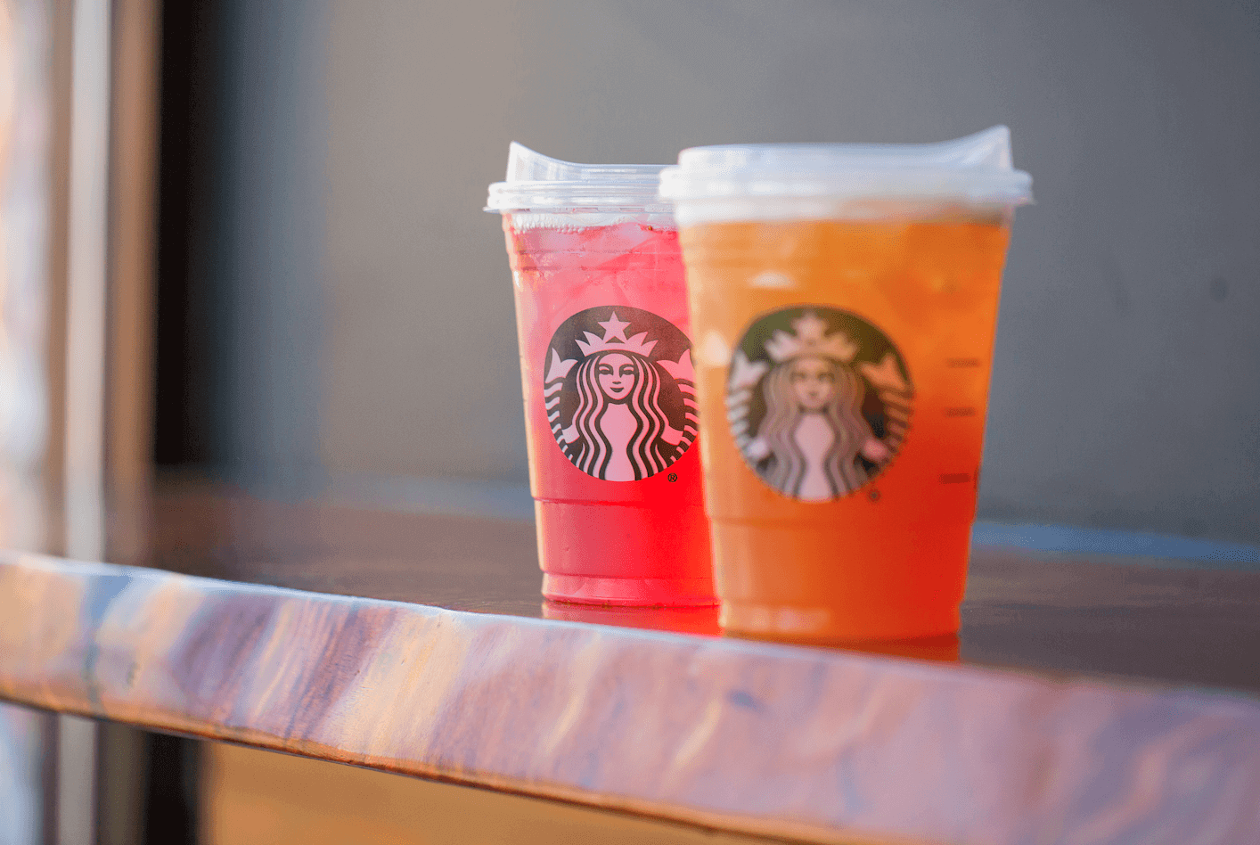 Starbucks acabará con las pajitas plástico en sus bebidas