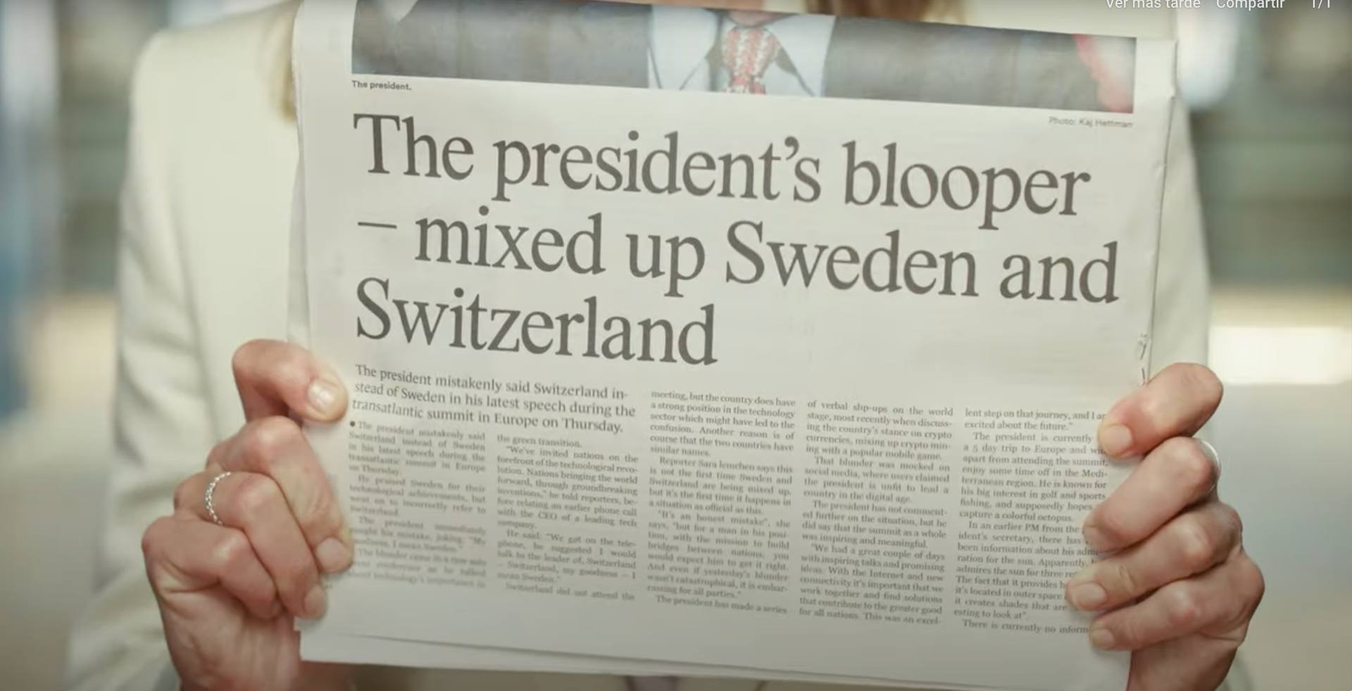 Imagen del spot en la que se muestra un titular de periódico que informa de la confusión de Biden entre Suecia y Suiza